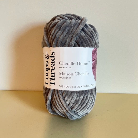 Loops & Threads Chenille Home Yarn in Ash - Picture 1 of 4